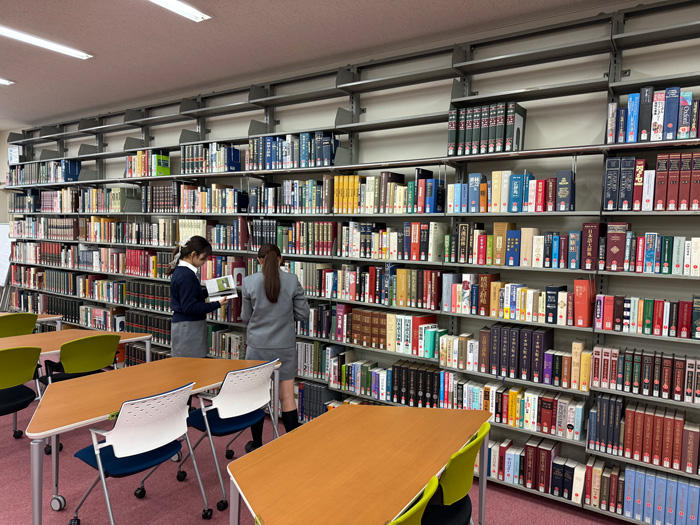 女子高図書室風景6