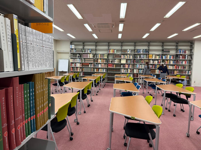 女子高図書室風景7